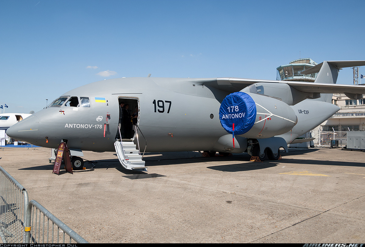 An-178 là máy bay vận tải quân sự tầm ngắn, hạng trung được thiết kế trên cơ sở loại An-158. Nó được tập đoàn chế tạo máy bay Antonov giới thiệu vào tháng 2/2010, nhưng mãi tới ngày 7/5/2015 mới chính thức cất cánh lần đầu. Nguồn ảnh: Airliners.net