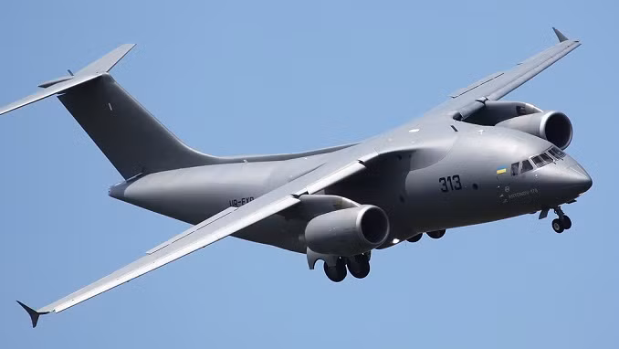 "Bộ Nội vụ Ukraine sẽ mua 13 chiếc An-178 cho các binh sĩ của Lực lượng Vệ binh Quốc gia và Cơ quan các tình trạng khẩn cấp Ukraine. Hợp đồng sẽ được ký kết vào mùa thu này. Đây là những máy bay đầu tiên của Ukraine mà không có thành phần thiết bị từ Nga", ông Arsen Avakov - Bộ trưởng Bộ nội vụ Ukraine thông báo hôm 17/6. Nguồn ảnh: Wikipedia