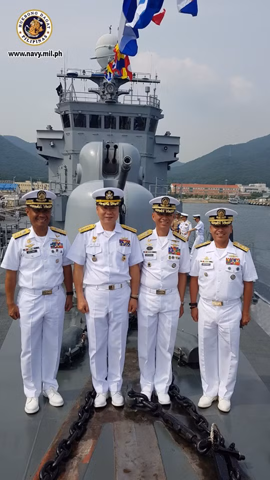 Về cấu hình vũ khí, tàu chiến PS 39 của Philippines trang bị 2 tháp pháo OTO Melara 76,2mm; 2 bệ pháo phòng không nòng kép Otobreda 40m. Ảnh: Philippine Navy