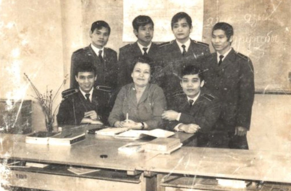 Đáng tiếc là tuy con người đã chuẩn bị đầy đủ, nhưng những khó khăn chồng chất về mọi mặt của đất nước ta khi đó không cho phép hải quân sở hữu tàu ngầm hiện đại của Liên Xô. Không bao lâu sau, Hải đội 182 giải thể, và phải tới tận năm 1997 chúng ta mới có những chiếc tàu ngầm đầu tiên từ Triều Tiên để huấn luyện. Và đến năm 2009, ta mới thực sự có đơn vị tàu ngầm chiến đấu thực thụ khi Đảng và Nhà nước đầu tư sắm 6 tàu ngầm Kilo 636 thuộc hàng hiện đại nhất thế giới. Ảnh: Infonet