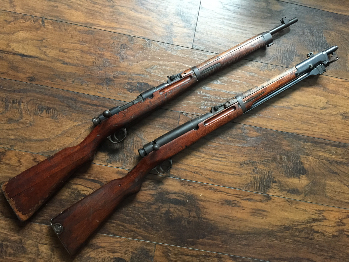 Khẩu súng Nhật tiếp theo mà Việt Nam từng sử dụng là Shiki 44 - phiên bản từ súng trường Shiki 38 với điểm khác biệt là lưỡi lê trông giống cây kim lớn, có thể gấp ngược vào báng súng. Nguồn ảnh: MyViMu.com