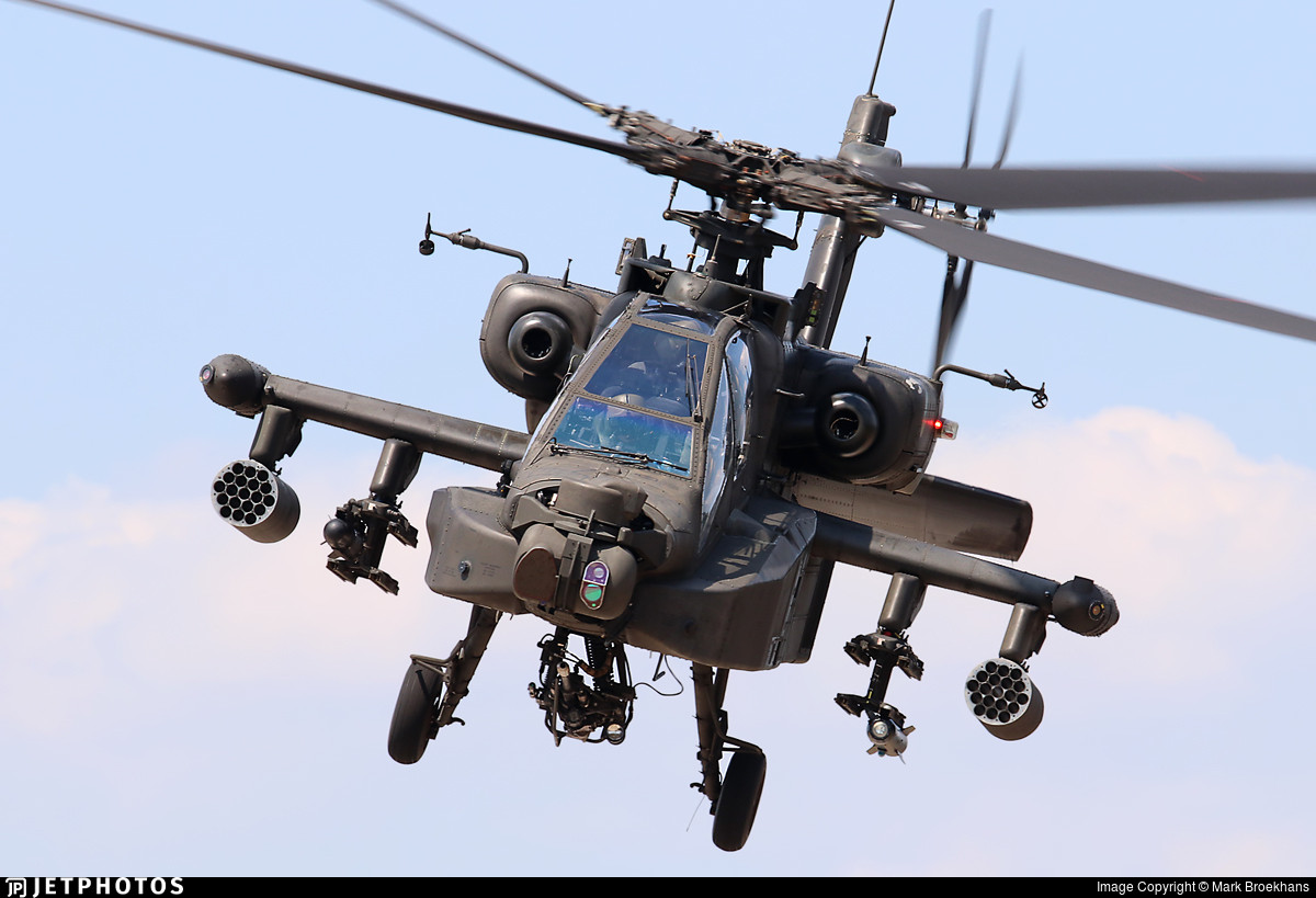 Dự kiến, các máy bay trực thăng tấn công Apache sẽ ở Estonia 3 tháng và tham gia một loạt các cuộc tập trận cả trên biển, trên bộ của Không quân Anh và NATO. Ngoài ra, Apache sẽ có mặt trong cuộc tập trận Spring Storm thường niên của Estonia. Nguồn ảnh: Jetphotos