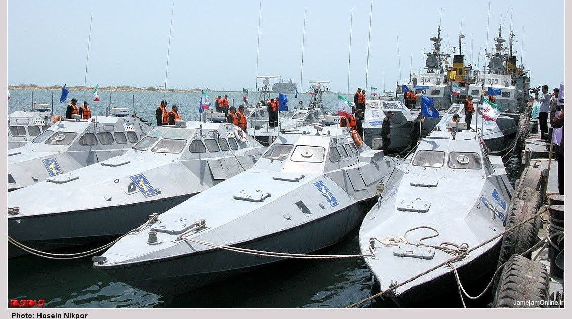 Ngoài ra, hải quân Vệ binh Cách mạng Iran còn có trng tay khoảng vài chục chiếc tàu tên lửa tấn công nhanh siêu nhỏ có lượng giãn nước chỉ vài chục tấn, thường được trang bị 2 tên lửa chống hạm hạng nhẹ kiểu Trung Quốc. Nguồn ảnh: Uskowi on Iran