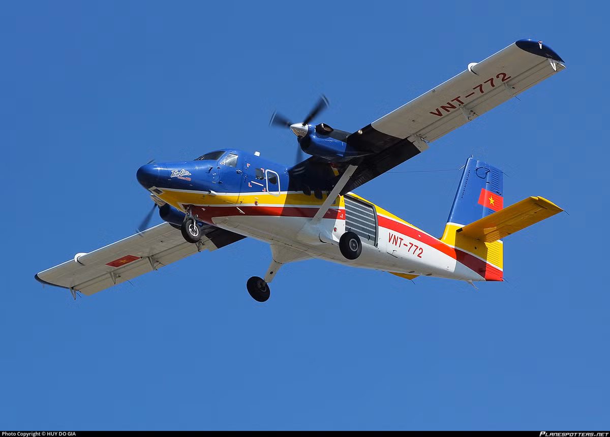 DHC-6 có thể chở tới 19 người hoặc chở 1,3-1,8 tấn hàng hóa. Nguồn ảnh: Planespotters