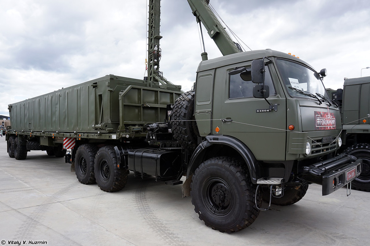 Trong ảnh là thành phần bộ khí tài cầu đường sắt MLZh-VF-VT được thiết kế để tạo ra các đường sắt giúp bổ sung khi đường sắt bị đánh phá hư hỏng. Nguồn ảnh: Vitaly-Kuzmin