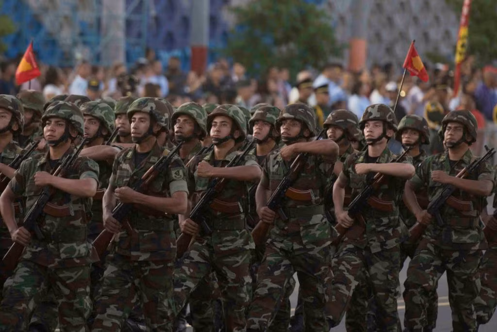 Cuộc duyệt binh Nicaragua được chỉ huy bởi Đại tướng Julio Cesar Aviles. Ngoài ra, rất đông các quan chức cấp cao của Nicaragua và một số nước đồng minh đã có mặt trên khán đài theo dõi cuộc duyệt binh tổ chức vào lúc chiều tà. Ảnh: dambiev