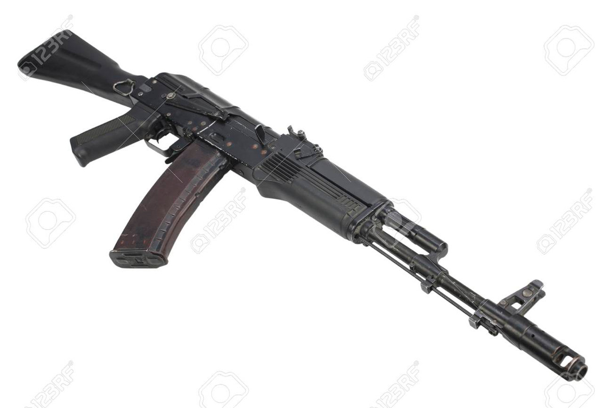 Còn AK-74M mà Azerbaijan đang thực hiện sản xuất là phiên bản nâng cấp sâu của dòng AK-74 được Izhmash đưa vào sản xuất hàng loạt từ năm 1991 cho các đơn vị Quân đội Nga và phục vụ xuất khẩu. Nguồn ảnh: Wikipedia