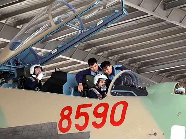 “Mắt thần” của Su-30MK2 Việt Nam thì không rõ, nhưng có lẽ sẽ không thể mạnh bằng radar mạng pha Bars. Nguồn ảnh: Báo PK-KQ