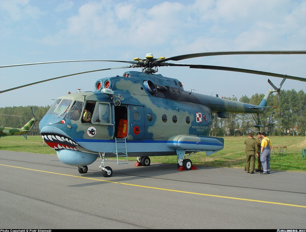 Đây có lẽ là quyết định khiến nhiều quốc gia NATO “hưởng ứng, hoan hỉ” vì sau cùng “bằng nhiều thủ đoạn”, họ đang loại bỏ dần 100% những chiếc trực thăng săn ngầm Mi-14 đáng sợ một thời. Nguồn ảnh: Airliners.net