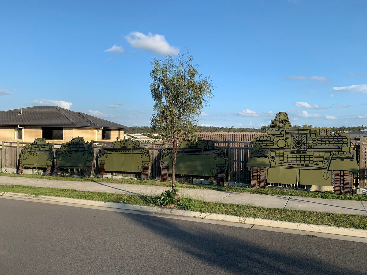 Mô hình các loại xe tăng và xe bọc thép của Nga trên đất Australia. Nguồn ảnh: GaardTech