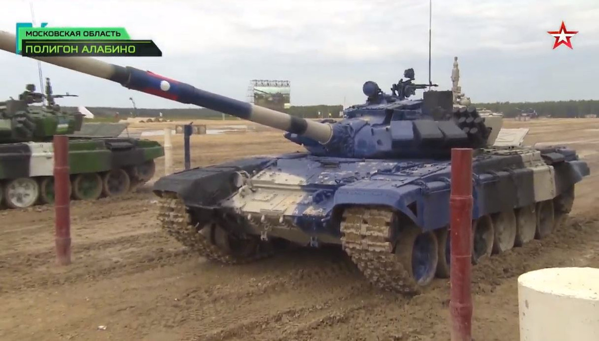 15 chiều nay (13/8), trận bán kết 4 cuộc thi “Xe tăng hành tiến bắn mục tiêu” đã diễn ra với màn tranh tài giữa các đội xe tăng Lào, Cuba, Kuwait và Uzbekistan. Có thể nói, sau Việt Nam việc Lào vào bán kết cuộc đua xe tăng lớn nhất hành tinh cũng là kỳ tích lịch sử của quốc gia này. Nguồn ảnh: Tzvezda