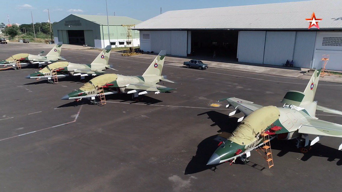 Ngoài thông tin về các khách hàng tiềm năng, tại buổi họp báo, Irkut cũng xác nhận rằng họ đã xuất khẩu Yak-130 tới hai quốc gia Đông Nam Á gồm Lào, Myanmar và một quốc gia châu Á là Bangladesh. Các vị này cũng không tiết lộ rõ số lượng bán hàng, chỉ nói rằng mỗi quốc gia đã đặt hàng "hơn 10 chiếc máy bay". Nguồn ảnh: Zvezda