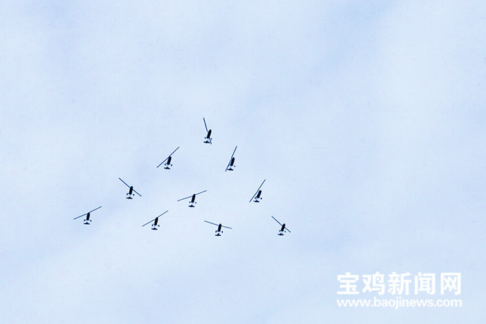 Theo các nhận xét, tuy giá thành chỉ bằng 10% so với các mẫu máy bay trực thăng thông thường và có sự linh hoạt cao nhưng buồng lái của loại Gyrocopter này quá nguy hiểm cho phi công khi gặp thời tiết gió lốc hoặc các vật cản nhỏ khi bay ở tầm thấp, dễ dẫn đến những tai nạn đáng tiếc. Nguồn ảnh: Baoji News