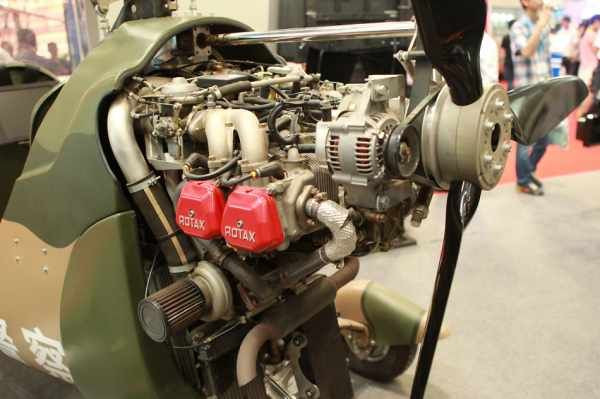 Cận cảnh khối động cơ đẩy sau trực thăng “Đại bàng săn mồi”. Nguồn ảnh: Baoji News