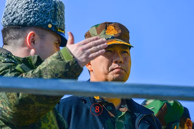 Tuy phía Campuchia không đưa ra bất kỳ một tuyên bố rõ ràng nào liên quan tới việc mua sắm vũ khí sau chuyến thăm, nhưng việc tới một sư đoàn xe tăng bảo vệ Moscow cho thấy mối quan tâm lớn của quân đội nước này với xe tăng Nga.
