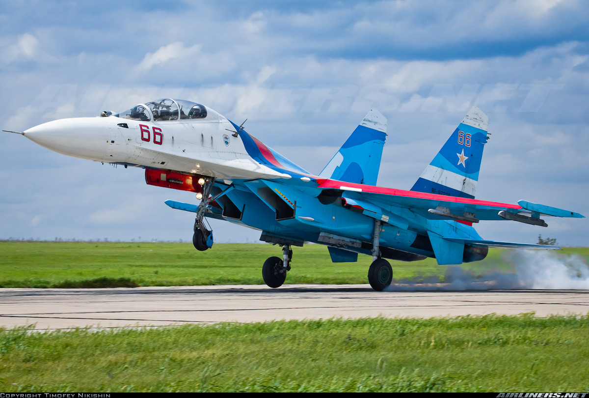 Cùng với máy bay Su-30K "mới tinh", Không quân Angola cũng nhận được hệ thống huấn luyện mô phỏng từ Belarus. Nguồn ảnh: Airliners.net