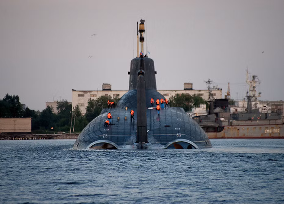 Tàu ngầm đạt tốc độ tối đa tới 27 hải lý/h khi lặn, dự trữ hành trình tới 120 ngày, lặn sâu tối đa 400m. Nguồn ảnh: Wikipedia