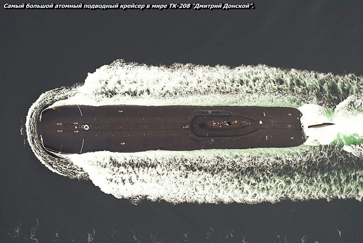 Thiết kế nhiều thân tàu đảm bảo khả năng sống sót cao cho thủy thủ khi một phần trong các phần thân bị vỡ thì các phần khác vẫn ổn. Nguồn ảnh: Wikipedia