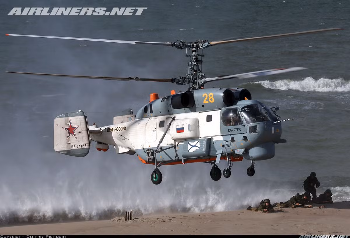 Dù chưa rõ tham số cần thiết nhưng Ka-65 Minoga được cho là “người kế nhiệm” dòng trực thăng săn ngầm huyền thoại Ka-27 được phát triển dưới thời Liên Xô mà tới nay nước Nga vẫn dùng. Nguồn ảnh: Airliners.net