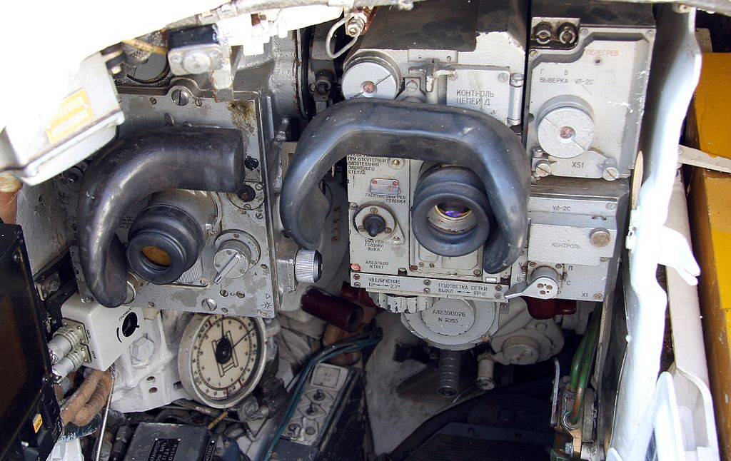 Theo Bộ Quốc phòng Nga, 120 chiếc tăng sắp trở lại phục vụ thuộc phiên bản T-80BV. Chúng sẽ được nâng cấp hệ thống phụ gồm kính ngắm đa kênh cho pháo thủ, khí tài ngắm đêm TVN-5, nâng cấp kênh liên lạc, hệ thống ổn định pháo chính và giáp phản ứng nổ... Nguồn ảnh: Wikipedia