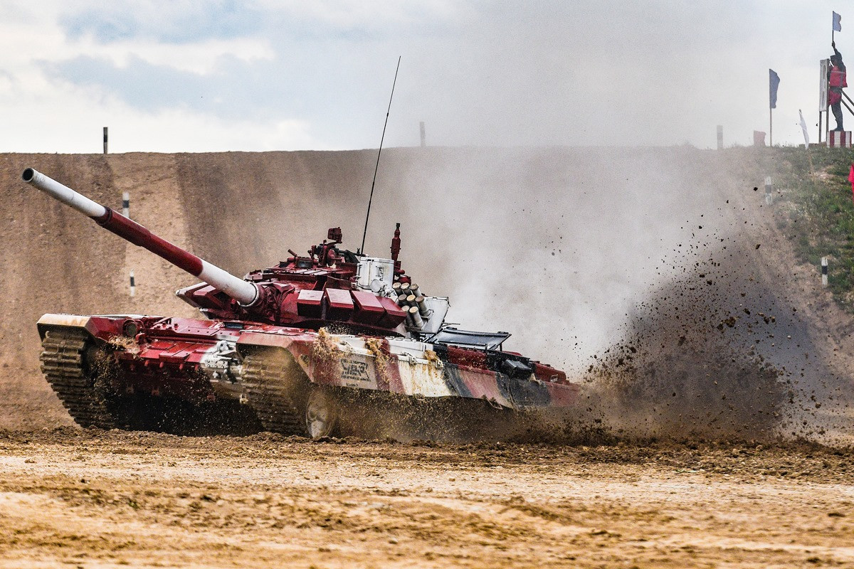 Bên cạnh đó, có nghi vấn cho rằng phải chăng người Nga sử dụng một chiếc T-72B3 “độ riêng” cho mình, khác hẳn với các đội còn lại mượn của Nga thi đấu. Tuy vậy, hiện chưa có bằng chứng nào xác thực việc này. Ảnh: Bộ Quốc phòng Nga