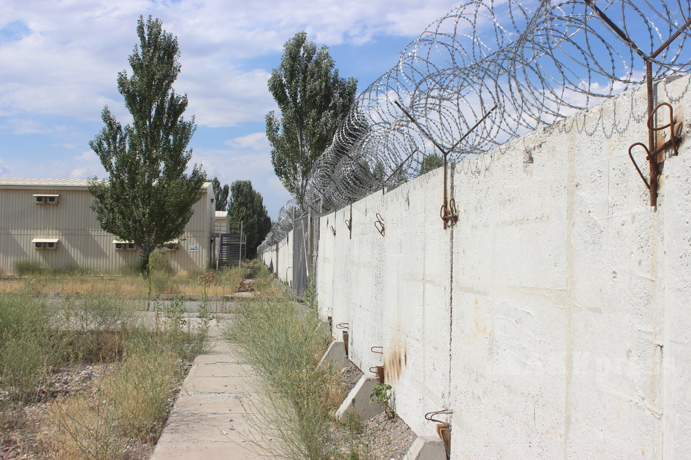 Theo một số nguồn tin không chính thức, tháng 4/2019, Vệ binh Quốc gia Kyrgyzstan rút toàn bộ binh sĩ khỏi đây sau những biến động cơ cấu ở Bộ Tổng tham mưu và Bộ Nội vụ. Nguồn ảnh: AKIpress