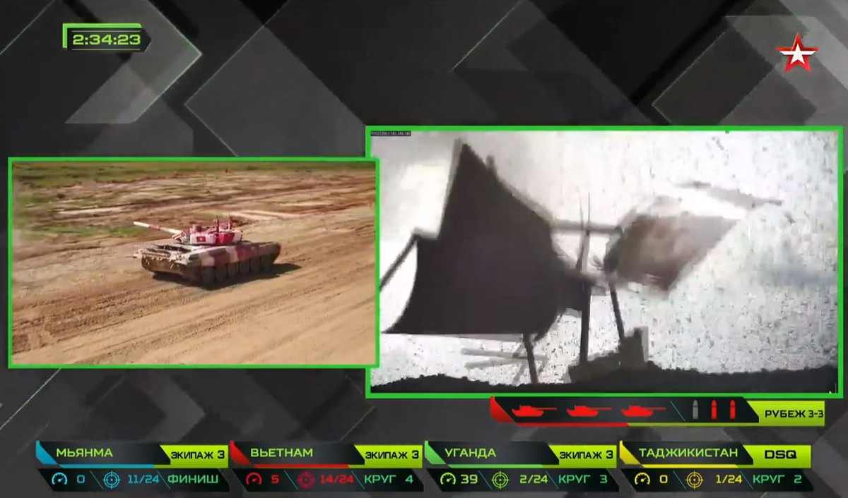 Trong ảnh, phát bắn không trúng đích nhưng xé toang tấm bia mục tiêu “xe tăng” của kíp Việt Nam 2. Nguồn ảnh: Tzvezda