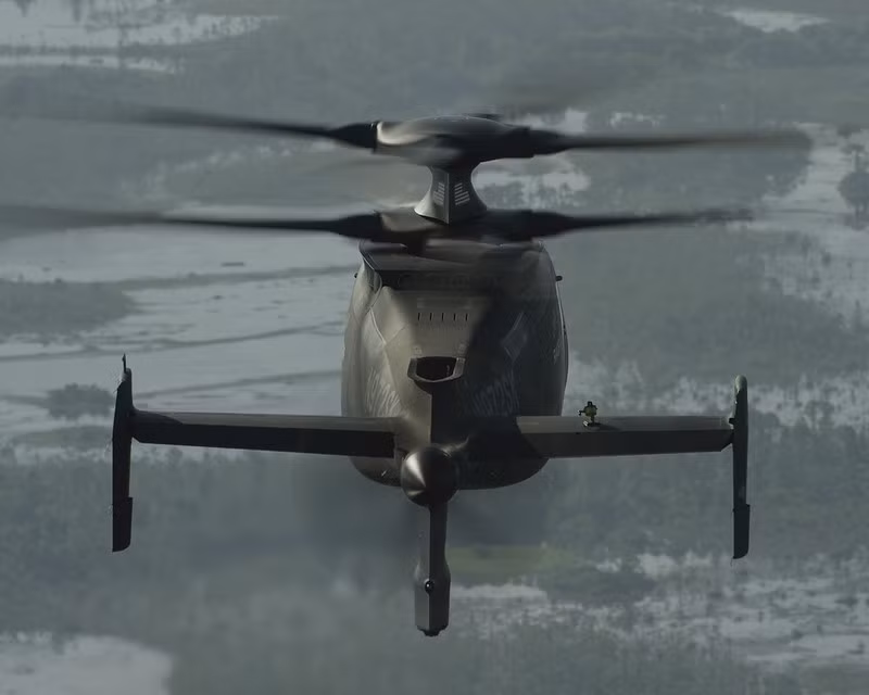 Trực thăng đạt tầm bay 570km, thời gian bay liên tục 2 tiếng 40 phút, trần bay 3.000m. Hỏa lực mang theo gồm pod rocket và súng máy 12,7mm. Nguồn ảnh: Wikipedia