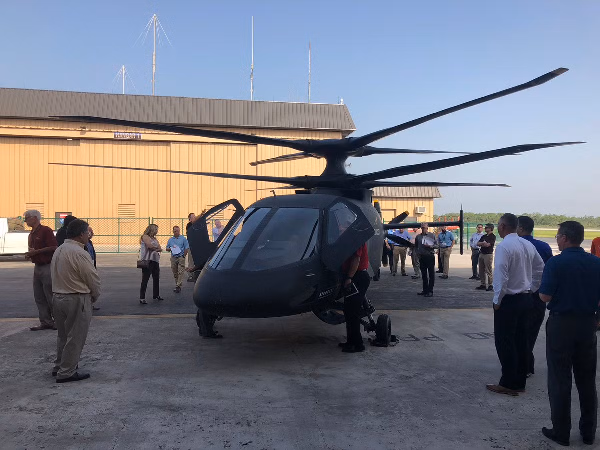 S-97 Raider sở hữu thiết kế động cơ – cánh quạt độc đáo nhằm tăng tốc độ máy bay, vượt ngưỡng giới hạn của trực thăng là 300km/h khiến giá của nó khá đắt đỏ. Nguồn ảnh: Sikorsky