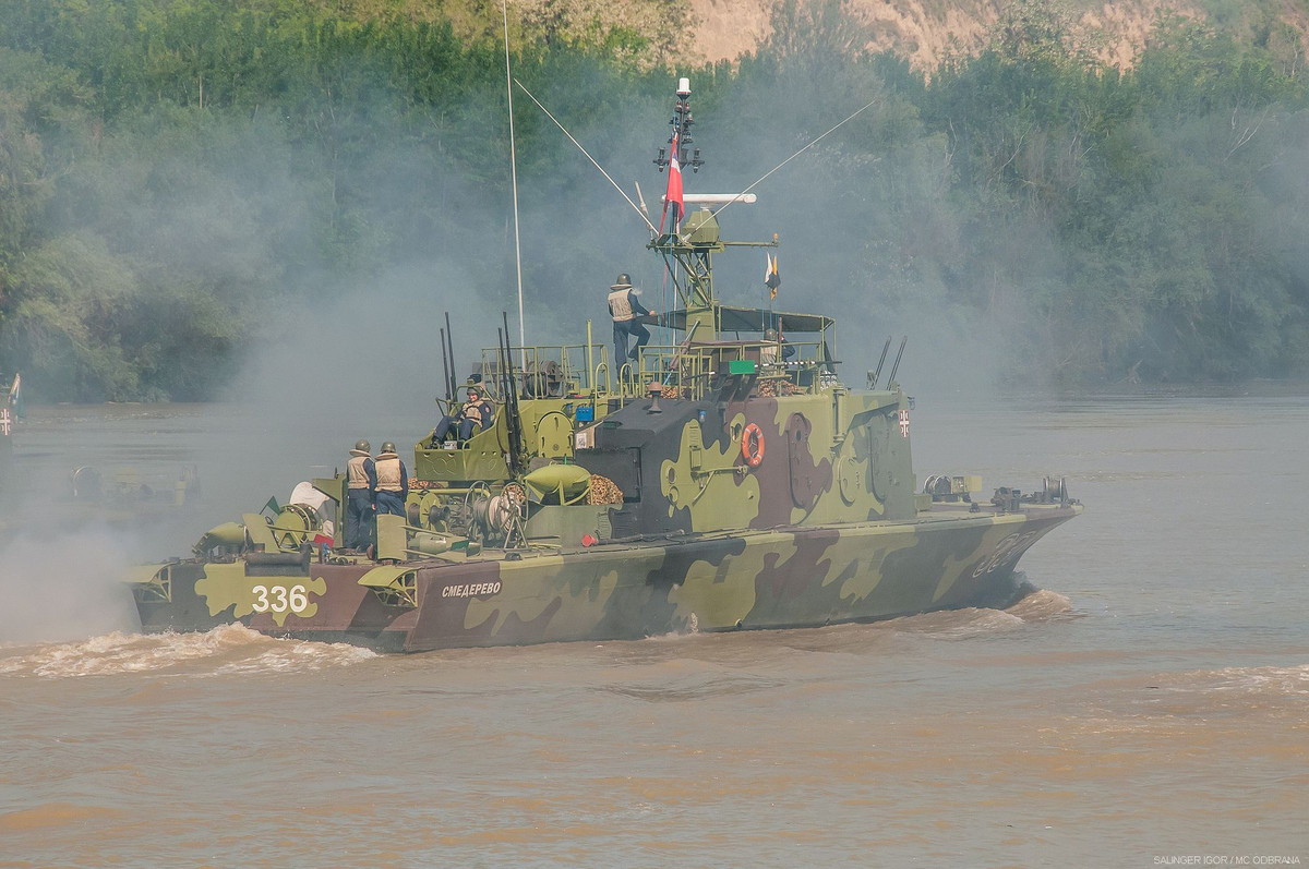 Tàu quét thủy lôi RML-336 Derdap có thể chở 100 lính, 24 thủy lôi và trang bị được cả bệ phóng tên lửa phòng không vác vai khi cần. Nguồn ảnh: Bộ Quốc phòng Serbia