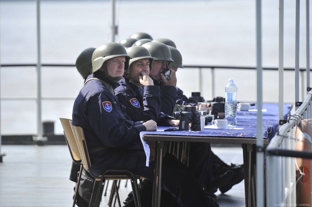 Theo các tài liệu được công bố gần đây nhất, thủy quân Serbia được tổ chức thành một Bộ chỉ huy TW; một đại đội chỉ huy; hai biệt đội người nhái; hai tiểu đoàn tàu; một công ty hậu cần và một công ty lặn. Căn cứ nằm chủ yếu tại Novi Sad và Balgrade. Nguồn ảnh: Bộ Quốc phòng Serbia