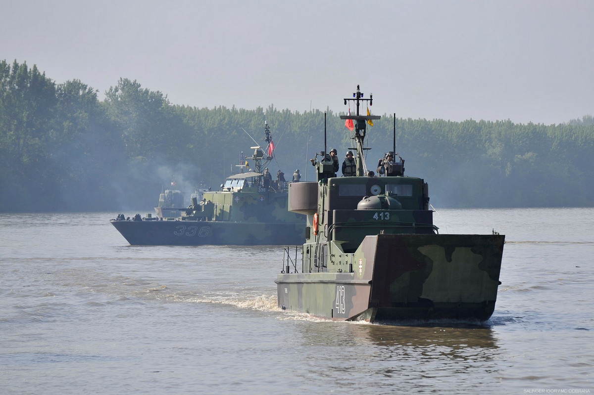 Cận cảnh tàu đổ bộ Type 22 được nhà máy Greben Vela Luka đóng cho Tiệp Khắc năm 1987, khoảng 5 chiếc còn phục vụ tới tận ngày nay. Nguồn ảnh: Bộ Quốc phòng Serbia