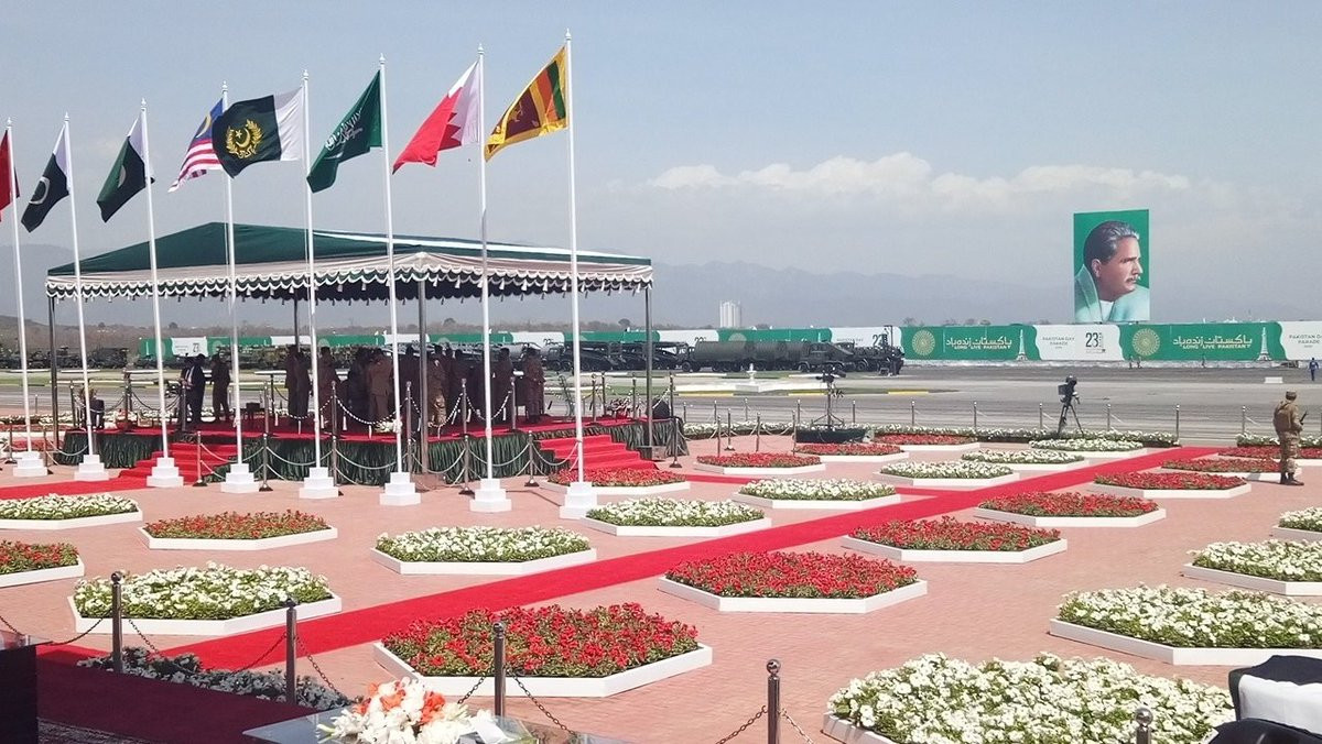 Cuộc duyệt binh có sự tham gia của khoảng 4.000 binh sĩ trong đó bao gồm cả các khối danh dự tới từ Brunei, Azerbaijan, Bahrain, Saudi Arabia và Sri Lanka. Nguồn ảnh: Bmpd