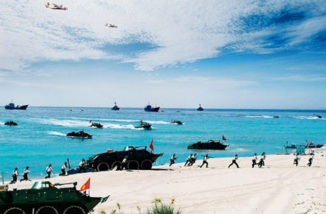 Theo báo Hải quân, cuộc tiến công Tà Lơn là cuộc tiến công đổ bộ đường biển mà lần đầu tiên Quân chủng Hải quân sử dụng lực lượng lớn, tác chiến hiệp đồng quân binh chủng cả trên đất liền, trên biển và hải đảo. Hoạt động tác chiến Tà Lơn gồm nhiều trận chiến đấu diễn ra kế tiếp, Tổng cộng, ta đã tiến hành 17 trận, trong đó có 2 trận chiến đấu trên biển, 4 trận chi viện hộ tống thực hành đổ bộ và 11 trận chi viện hỏa lực. Trong các trận đánh đó, đáng chú ý là trận đánh của Lữ đoàn 101 (nay là 126) đổ bộ lên bờ, đánh chiếm các mục tiêu và phát triển tiến công đánh chiếm quân cảng Ream, cảng Kông-pông-xom. Nguồn ảnh: Báo Hải quân