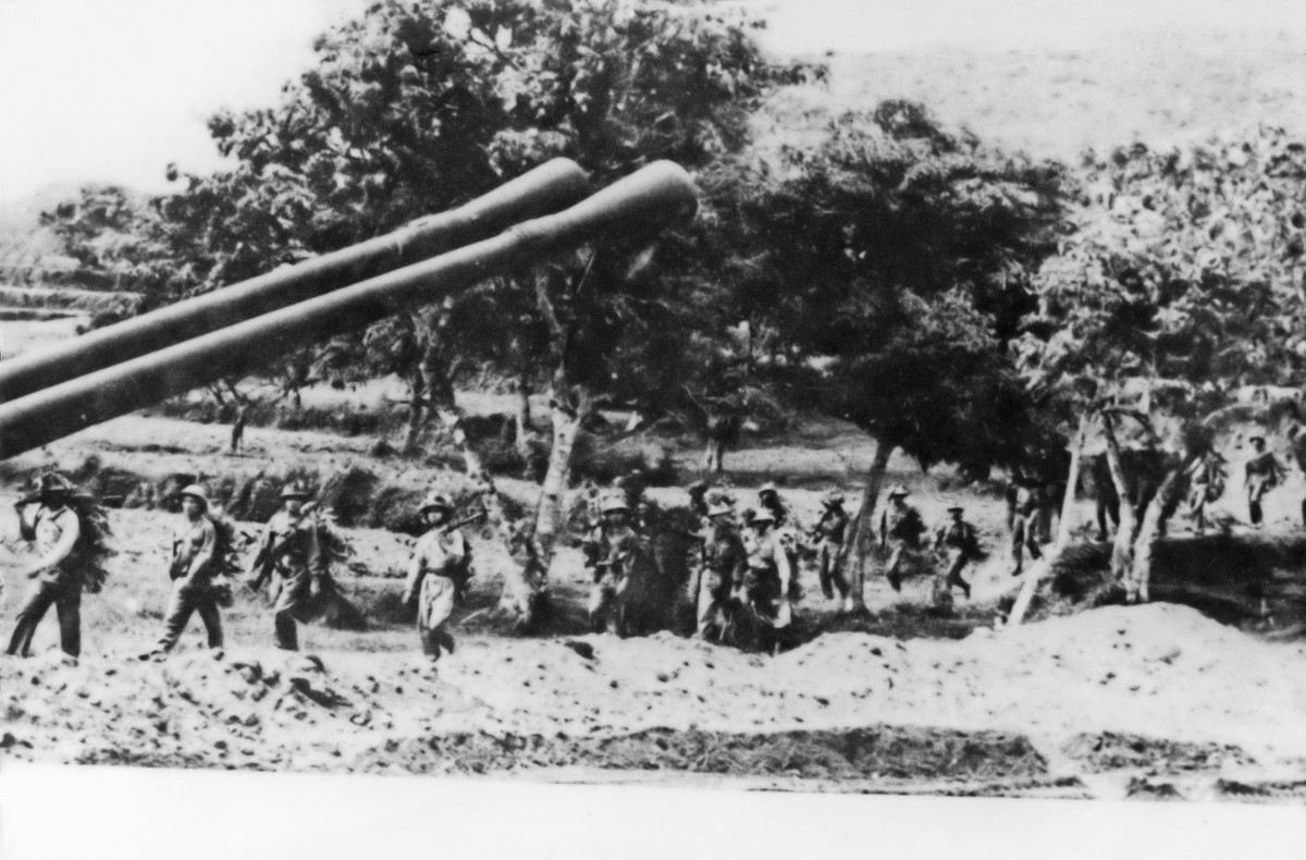 Đến ngày 10/1/1979, Hải quân ta đã hoàn thành đổ bộ, tiến công giải phóng Côngpôngxom và cảng Ream, đạt được mục tiêu chiến dịch đặt ra. Chiến dịch thành công đã tạo điều kiện thuận lợi để giải phóng các đảo KoKong, Polovai và thị xã KoKong, giải phóng hoàn toàn vùng ven biển phía Nam Campuchia và truy quét tàn quân địch trên bộ đến ngày 30/5/1979. Nguồn ảnh: Báo Hải quân