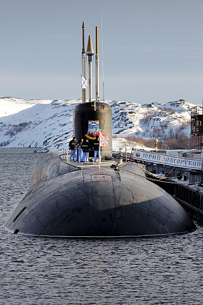 Hiện tại, Hải quân Nga đã đưa vào biên chế 3 tàu ngầm hạt nhân chiến lược lớp Borei mang tên: Yuri Dolgorukiy (Hạm đội biển Bắc): Alexander Nevsky và Vladimir Monomakh (Hạm đội Thái Bình Dương. Chiếc thứ 4 mang tên Knyaz Vladimir thuộc phiên bản cải tiến "A" đang được thử nghiệm, 4 chiếc khác cho cả hai hạm đội trên vẫn đang chế tạo. Nguồn ảnh: Wikipedia