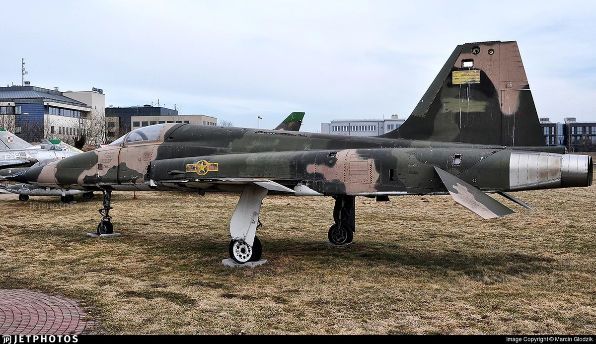 Việt Nam đã thu giữ số lượng lớn F-5 còn mới và tốt sau ngày 30/4/1975 và sử dụng liên tục trong các cuộc chiến tranh bảo vệ Tổ quốc giai đoạn sau. Chúng ta được đánh giá là đã sử dụng rất thành công F-5 trong cuộc chiến tranh chống Khrme Đỏ. Nguồn ảnh: Jetphotos