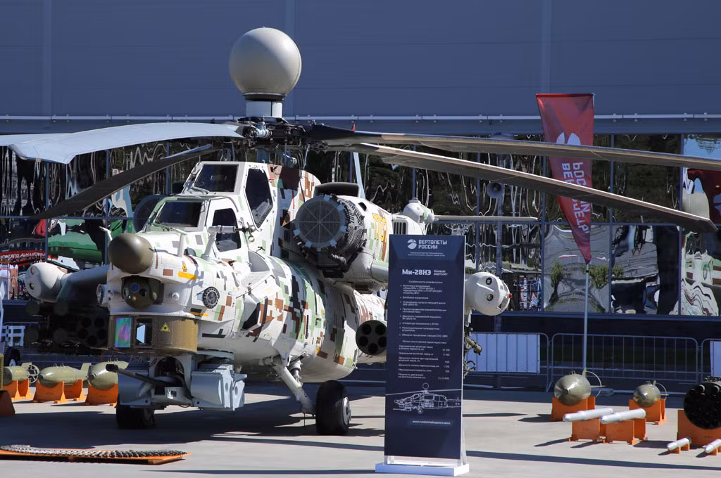 Đáng tiếc là nguồn tin FMTS không chịu cung cấp rõ danh tính các quốc gia đề nghị cung cấp trực thăng tấn công Mi-28NE. Việc đoán định là tương đối khó vì khách hàng trực thăng Nga ở châu Á và châu Âu rất nhiều. Riêng tại khu vực Đông Nam Á, ngoài Việt Nam hiện còn có Myanmar, Indonesia, Thái Lan, Lào, Campuchia cũng dùng trực thăng Nga. Ảnh: defpost