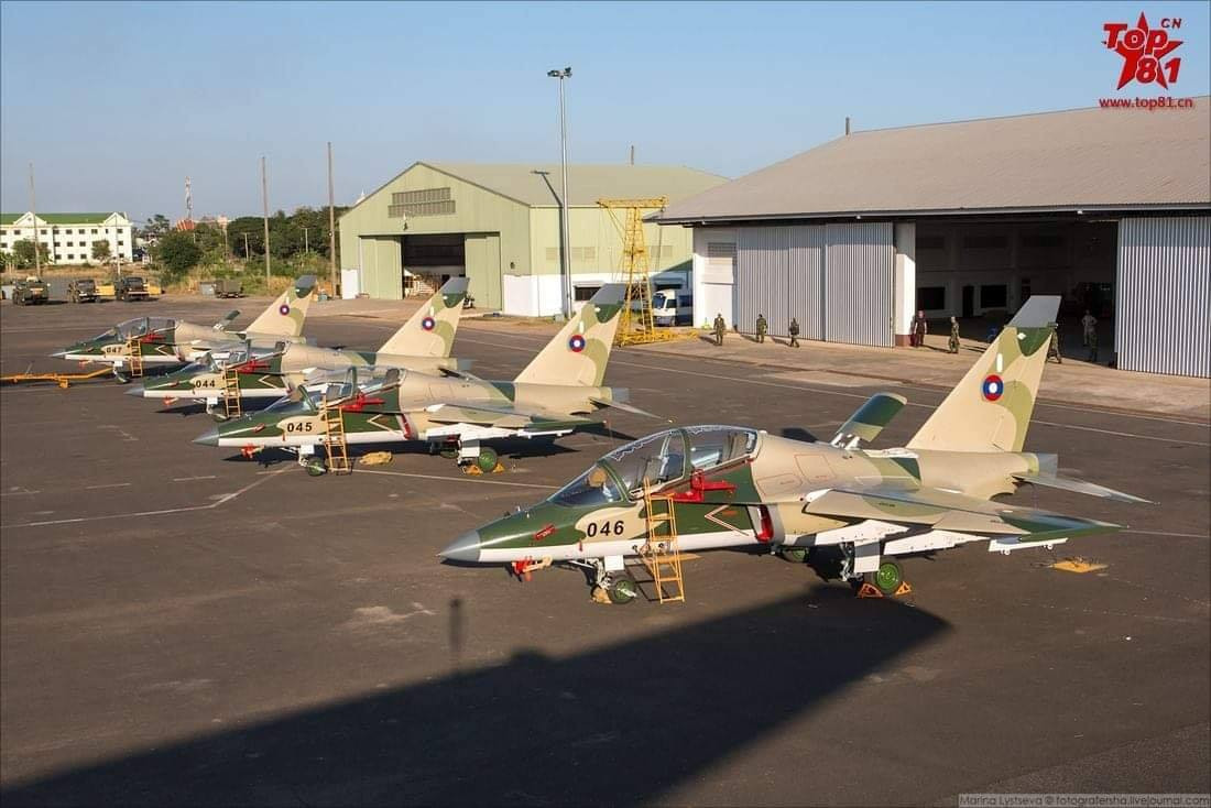 Cụ thể, hồi cuối năm 2018, phía Nga đã chuyển giao cho Lào 4 máy bay huấn luyện đa năng Yak-130 Mitten theo hợp đồng mua 10 chiếc được ký hồi năm 2017. Nguồn ảnh: top81.cn