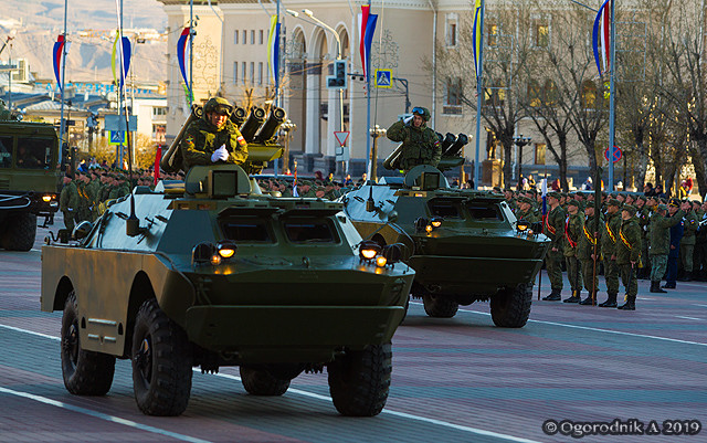 Tổ hợp tên lửa chống tăng tự hành 9P148 được thiết kế trên khung gầm xe trinh sát BRDM-2 tích hợp dàn phóng tên lửa Konkurs.