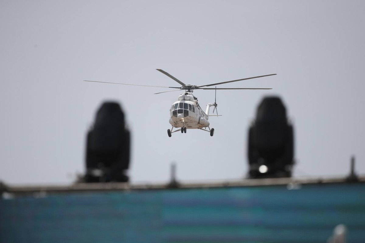 Trực thăng Mi-17 của Senegal bay biểu diễn tại duyệt binh. Không quân Senegal hiện không có khả năng chiến đấu, trang bị của họ chủ yếu gồm trực thăng và máy bay vận tải. Ngoài năm 2020, Senegal có lẽ bước đầu có thể chiến đấu khi nhận 7 chiếc EMB 314 và L-39NG. Nguồn ảnh: Bmpd