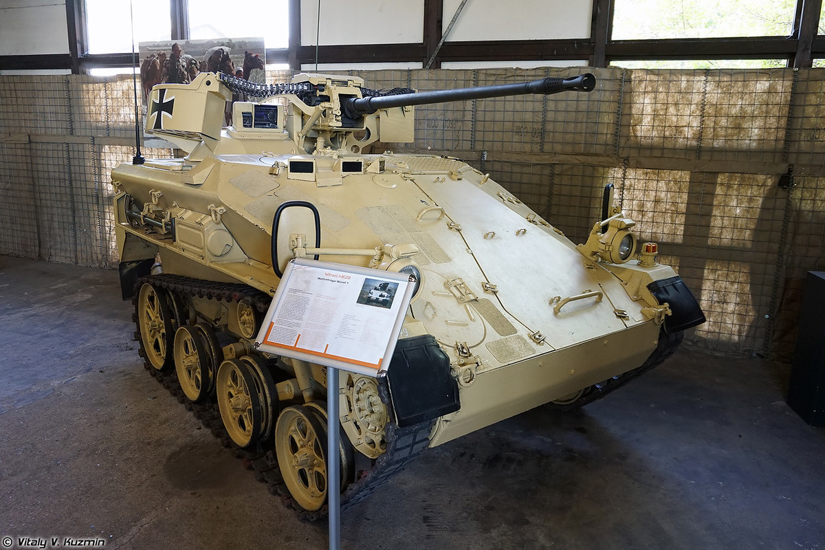 Xe chiến đấu đổ bộ đường không Wiesel 1 MK20 của Không quân Đức. Dù có hình dáng mi nhon, nhưng đây được xem là "của hiếm" trong lực lượng lính dù của NATO. Vì ngoài Đức, hiện Pháp, Anh không có các dòng xe thiết giáp có thể nhảy dù như dòng BMD của Nga. Nguồn ảnh: Vitaly-Kuzmin