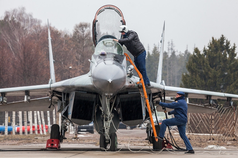 Ngày hợp luyện duyệt binh diễn ra trong điều kiện thời tiết xấu nhưng nhiệm vụ bay vẫn hoàn thành mỹ mãn.