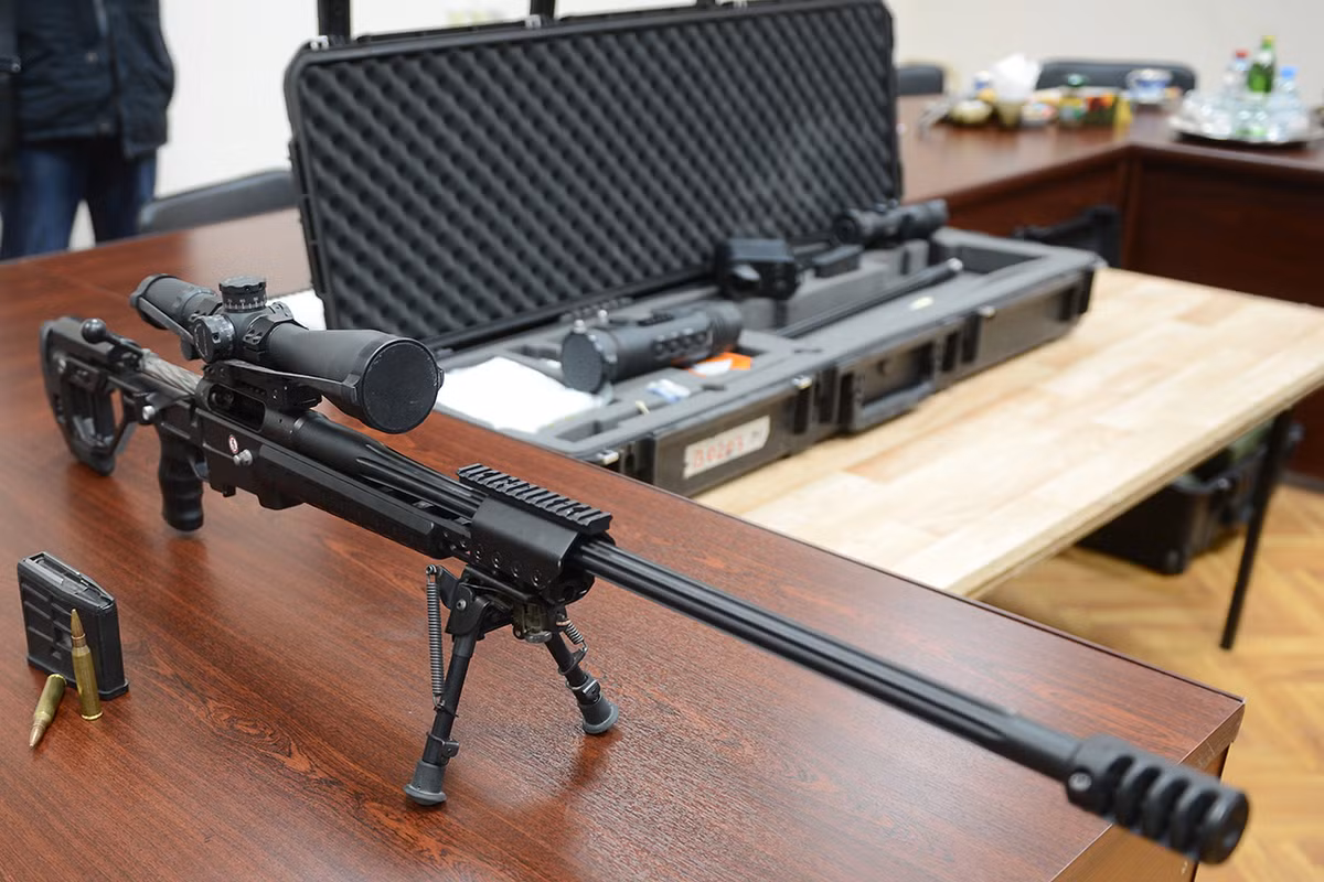 Súng bắn tỉa T-5000 có trọng lượng 5,6-5,8kg, chiều dài báng mở tối đa 1.270mm, độ dài nòng 610mm. Nguồn ảnh: Milmag