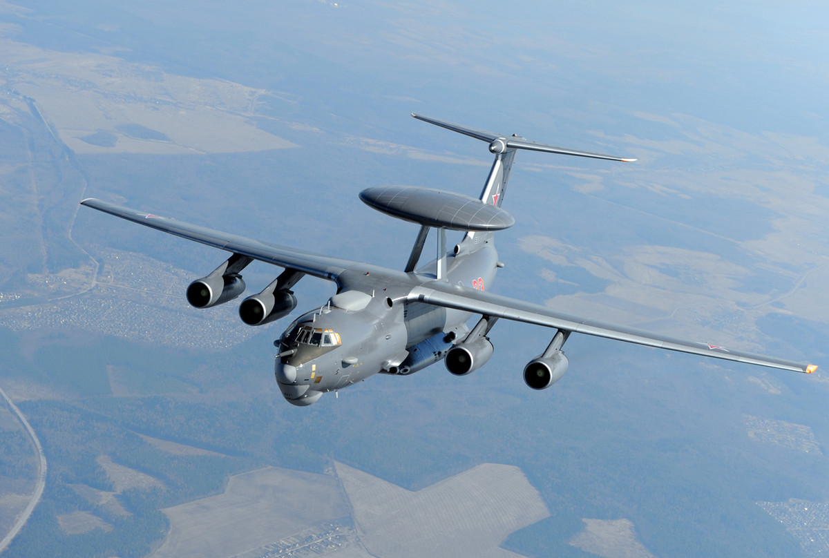 "Để đảm bảo hoàn thành các nhiệm vụ huấn luyện - chiến đấu của hàng không và hạm đội của Quân khu Nam, máy bay cảnh báo sớm - chỉ huy trên không A-50 đã được đưa tới biển Đen", BQP Nga cho hay. Nguồn ảnh: Russia Beyond