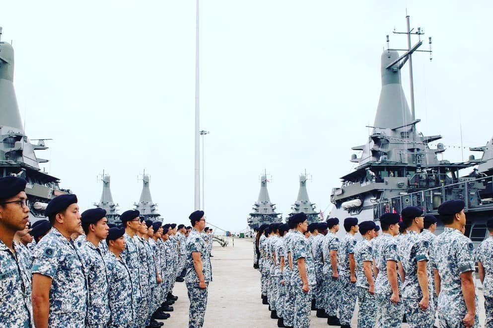 Cùng thời điểm, ở căn cứ hải quân Changi cũng tiến hành hoạt động duyệt binh, kỷ niệm ngày Độc lập. Nguồn ảnh: Mediacorp