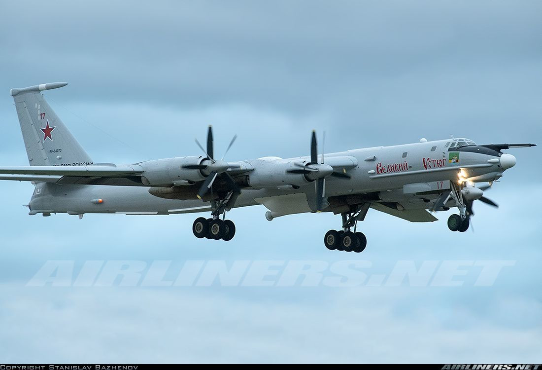 Từ năm 2017, số lượng Tu-142 chỉ còn 22 chiếc sau khi Ấn Độ cho 8 chiếc Tu-152MK-E mua của Liên Xô năm 1988 nghỉ hưu và thay chúng bằng dòng P-8 Poseidon của Mỹ. Hiện 22 chiếc của Nga được trang bị cho trung đoàn săn ngầm độc lập thuộc căn cứ 7062 Port-Arthur Krasnoznamennaya và trung đoàn hỗn hợp độc lập 403 đóng ở sân bay Fedotovo. Nguồn ảnh: Airliners.net