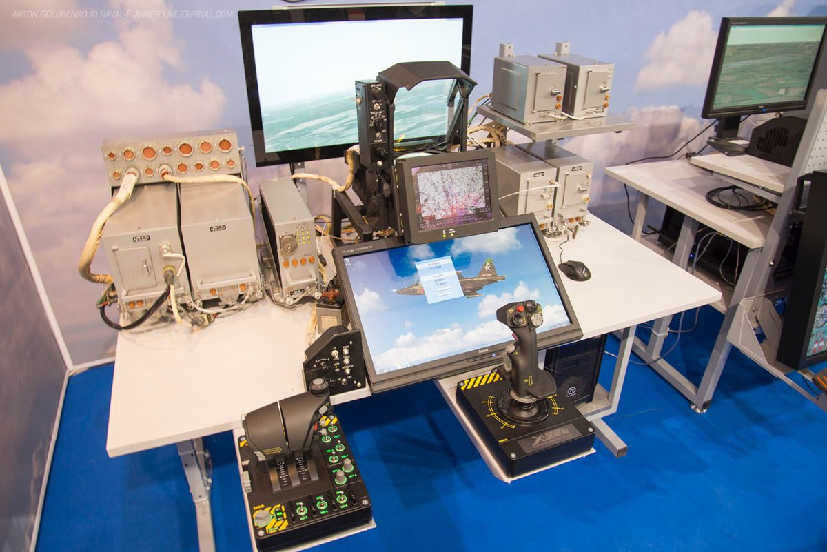 SVP-24 có khả năng giúp những quả bom không điều khiển đánh trúng mục tiêu với độ chính xác gần tương đương bom thông minh. Theo các thử nghiệm, SVP-24 tính toán một lộ trình gồm tốc độ, tọa độ, đường bay để đến một thời điểm qua bom tự động rơi xuống mục tiêu với sai số chỉ 3-5m. Nguồn ảnh: Wikipedia