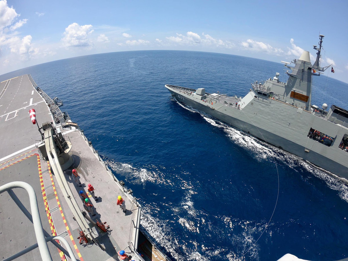 Cùng ra biển lần này với tàu sân bay 911 còn có tàu hộ vệ hiện đại nhất Thái Lan HTMS Bhumibol Adulyadej (FFG-471) mới nhận từ Hàn Quốc năm ngoái. Nguồn ảnh: Thai-Defence
