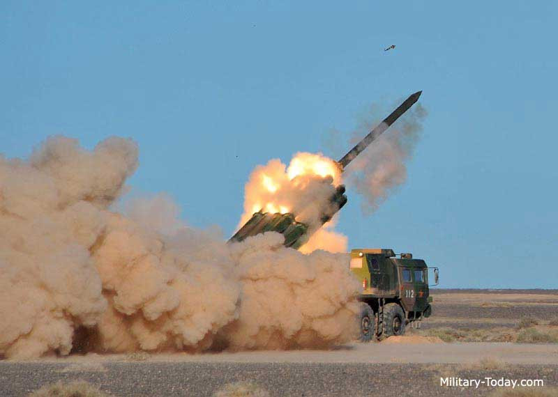 Dù mang tiếng sao chép, tuy nhiên theo giới phân tích, PHL-03 có nhiều cải tiến tốt hơn BM-30 Smerch nhất là ở đạn được. Trong khi BM-30 chỉ đạt tầm bắn 90km, thì đạn của PHL-03 có thể đạt tầm bắn cực đại đến 150km. Nguồn ảnh: Military-Today